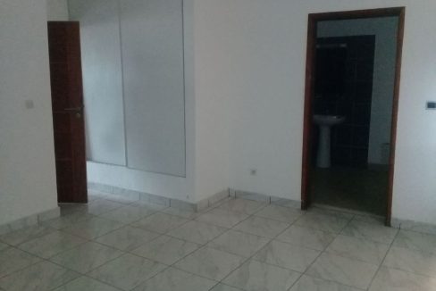 Appartement à vendre à Abidjan 0022549800188 chambre
