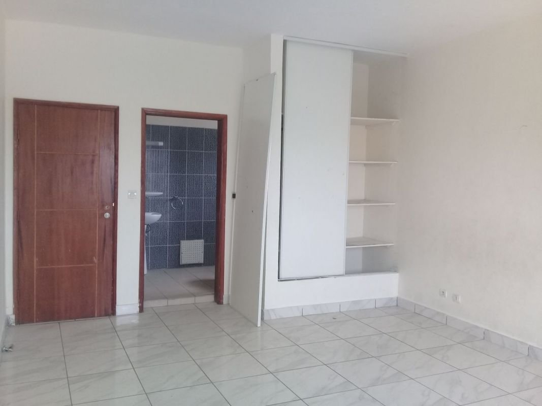 Appartement à vendre à Abidjan Deux Plateaux