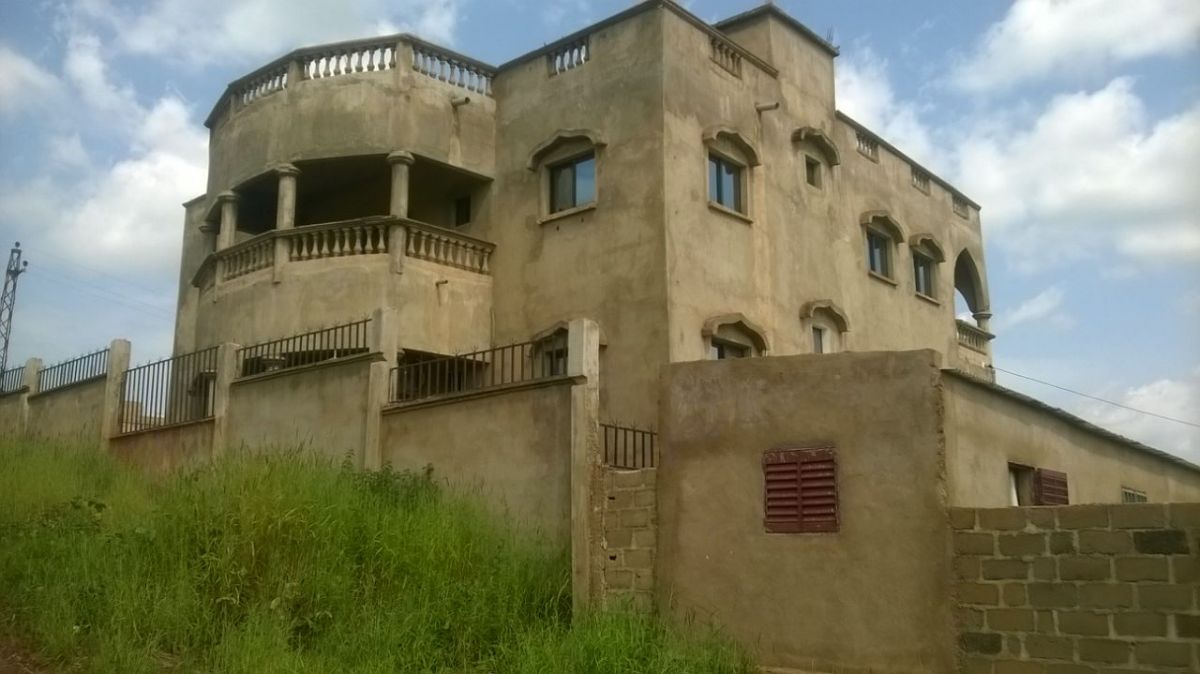 Villa à achever à Bamako 0662579804 villa