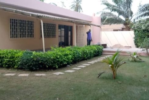 Villa à louer à Togo 0022890238564 jardin