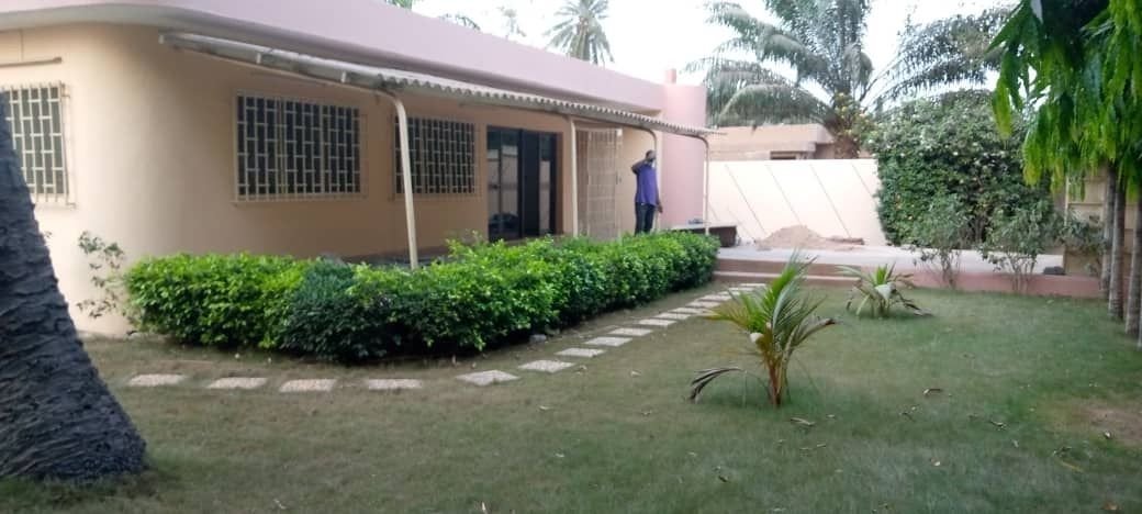 Villa à louer à Togo 0022890238564 jardin