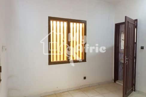 UN MAGNIFIQUE DUPLEX DE TYPE F9 EN LOCATION A OUAGADOUGOU QUARTIER BONHEUR VILLE  (7)