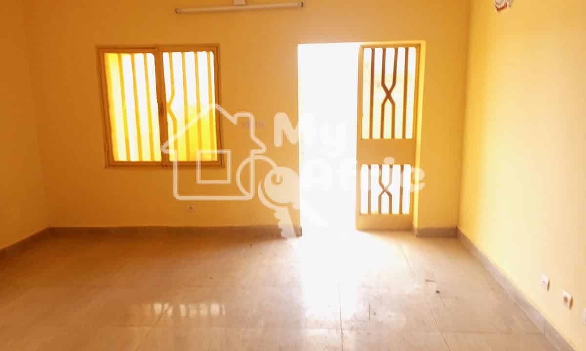 UNE BELLE VILLA DE TYPE F4 EN LOCATION A OUAGADOUGOU QUARTIER SAABA  (3)