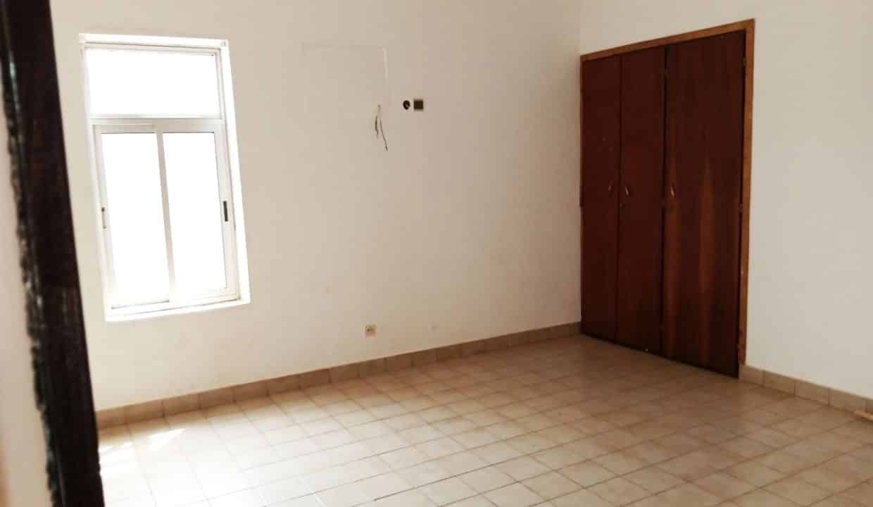 UNE BELLE VILLA DE TYPE F4 EN LOCATION A OUAGADOUGOU QUARTIER SOMGANDE (4)