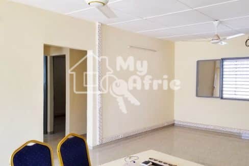 UNE VILLA DE TYPE F4 + ANNEXE EN LOCATION À OUAGADOUGOU QUARTIER KAMSONGHIN (1)