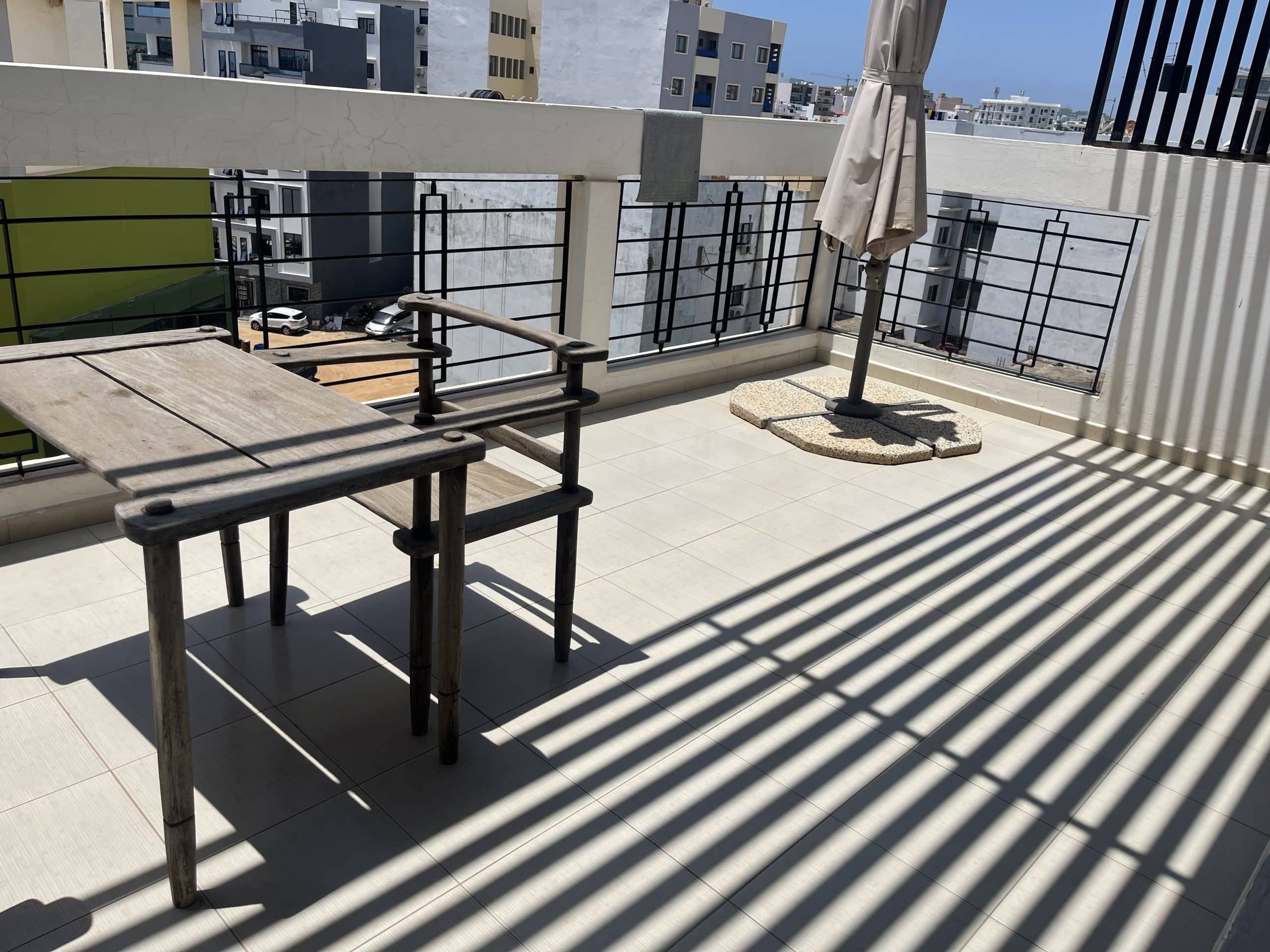 Studio Meublé avec terrasse privé à Louer Dakar à Cité keur Gorgui