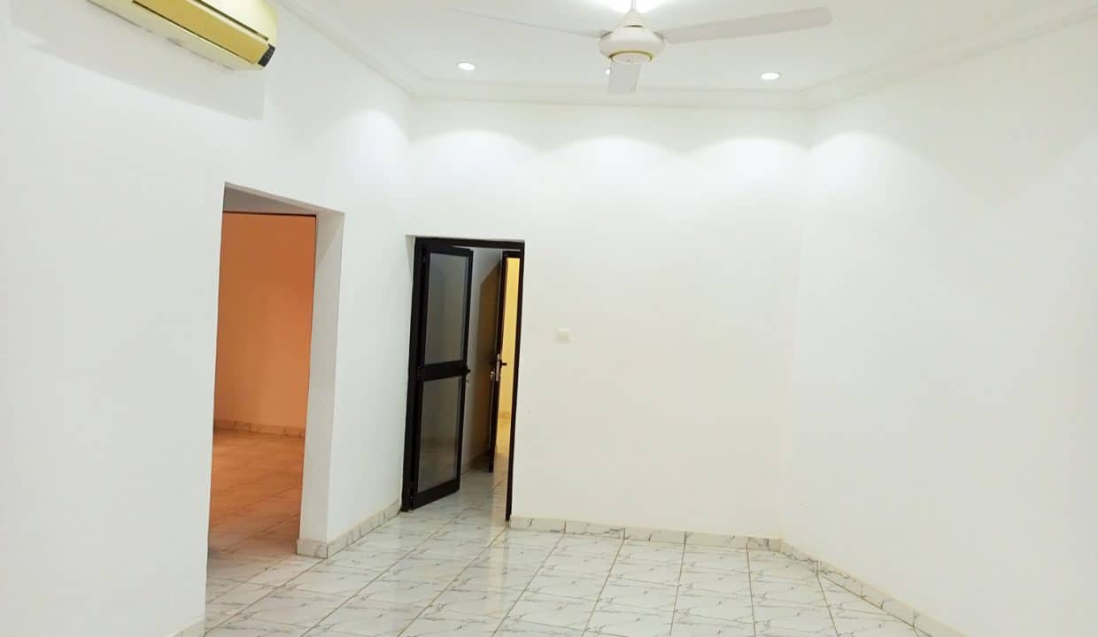 UNE VILLA DE TYPE F4 EN LOCATION À OUAGADOUGOU QUARTIER ZAGTOULI (9)