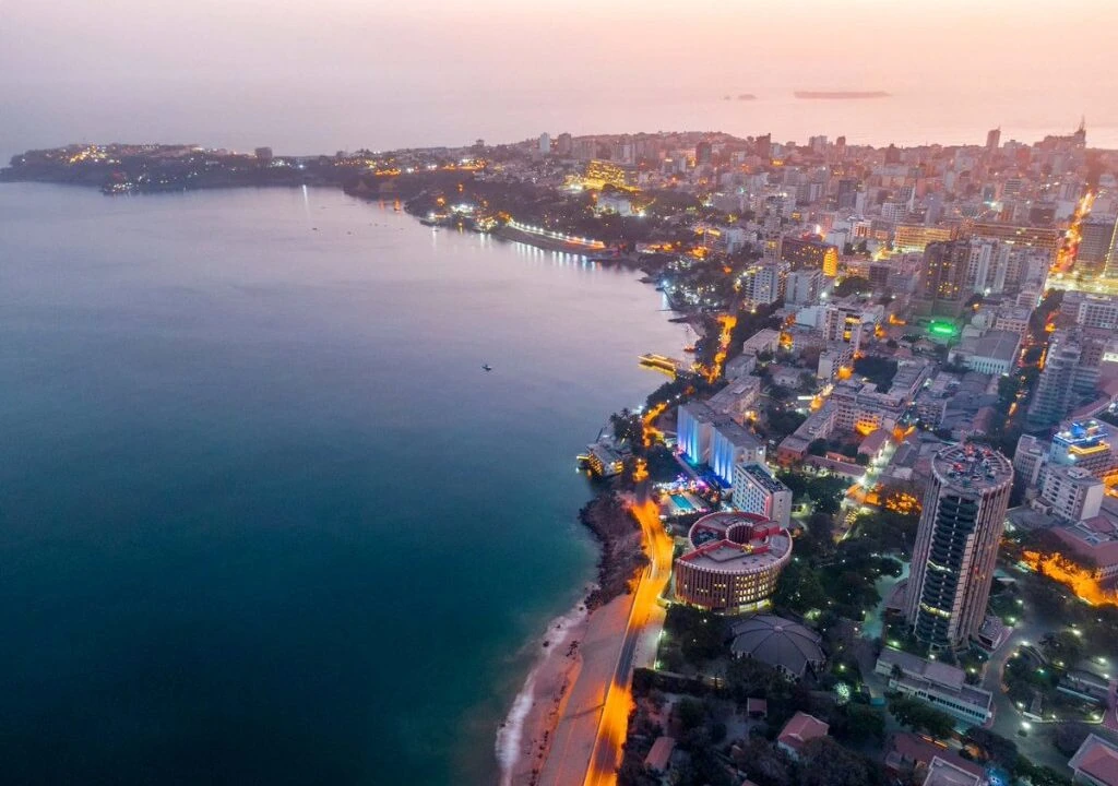 Vue de Dakar au crépuscule pour un aperçu du marché immobilier