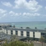 Vue sur la mer depuis l'appartement meublé à louer à Mermoz Corniche